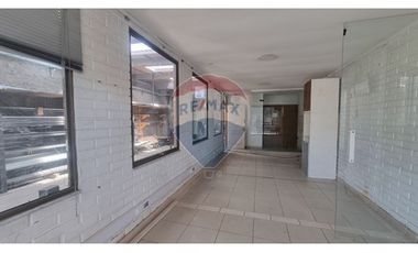 Amplio y Estratégico Galpón en Renca