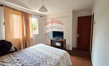 Gran terreno con amplia casa en La Cisterna