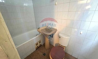 Gran terreno con amplia casa en La Cisterna