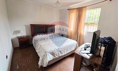 Gran terreno con amplia casa en La Cisterna