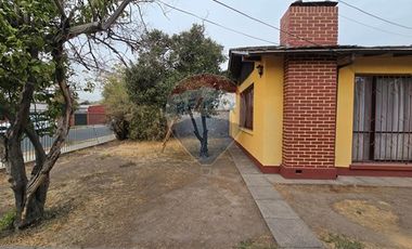 Gran terreno con amplia casa en La Cisterna