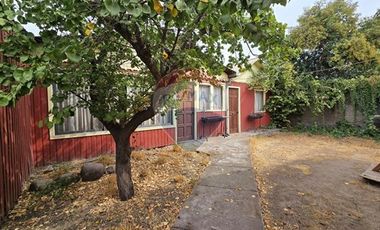 Gran terreno con amplia casa en La Cisterna