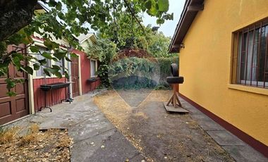 Gran terreno con amplia casa en La Cisterna