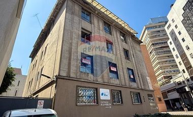 A pasos de Metro Tobalaba, remodelada!