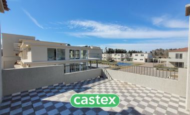 Casa en venta de cuatro ambientes en Chic Village, Pilar
