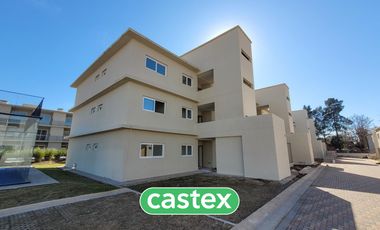 Casa en venta de cuatro ambientes en Chic Village, Pilar