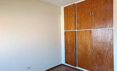 Departamento contrafrente - 2 Ambientes con cochera