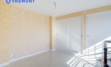 Lisandro Mendez 3400. Triplex en venta de 4 amb. Pileta. Remedios de Escalada.