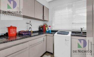 Moderna Casa en  Florencio Varela