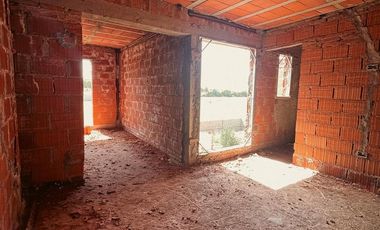 Duplex en Venta de 4 Dormitorios - Barrio San Guillermo