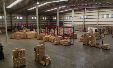 Alquiler Deposito 2.500 m2 - Pilar