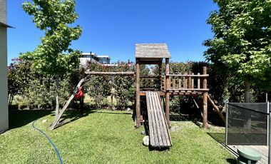 Casa a la laguna en Cabos del Lago, 4 suites y espectacular playroom estilo Hard Rock