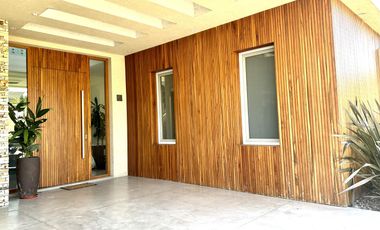 Casa a la laguna en Cabos del Lago, 4 suites y espectacular playroom estilo Hard Rock