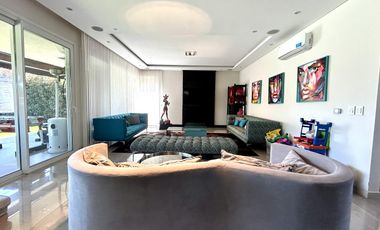Casa a la laguna en Cabos del Lago, 4 suites y espectacular playroom estilo Hard Rock