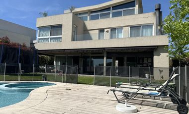 Casa a la laguna en Cabos del Lago, 4 suites y espectacular playroom estilo Hard Rock