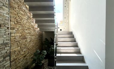 Casa a la laguna en Cabos del Lago, 4 suites y espectacular playroom estilo Hard Rock