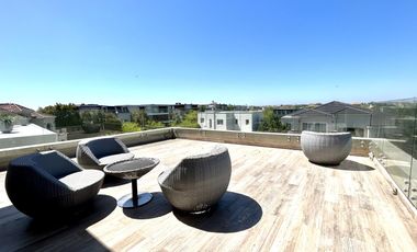 Casa a la laguna en Cabos del Lago, 4 suites y espectacular playroom estilo Hard Rock