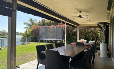 Casa a la laguna en Cabos del Lago, 4 suites y espectacular playroom estilo Hard Rock