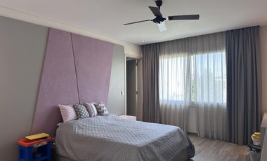 Casa a la laguna en Cabos del Lago, 4 suites y espectacular playroom estilo Hard Rock