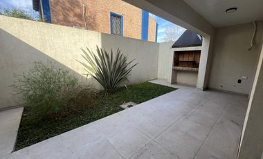 Departamento en venta en La Lonja - con jardín