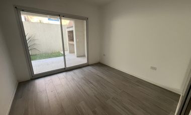 Departamento en venta en La Lonja - con jardín