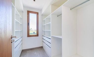 Alquiler casa 4 ambientes Barrio Arenas Chico a estrenar