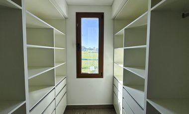 Alquiler casa 4 ambientes Barrio Arenas Chico a estrenar