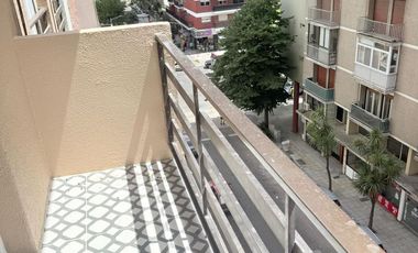 Departamento 3 ambientes con balcón