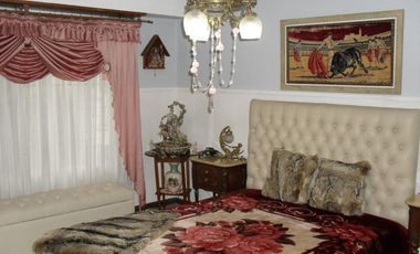 2 DEPARTAMENTOS IMPECABLES DE 2 Y 3 AMB. CON PARQUE Y ENTRADA DE VEHICULO