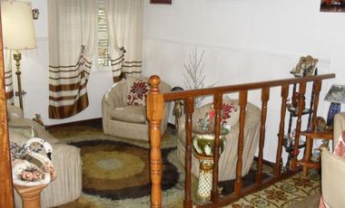 2 DEPARTAMENTOS IMPECABLES DE 2 Y 3 AMB. CON PARQUE Y ENTRADA DE VEHICULO