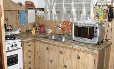 2 DEPARTAMENTOS IMPECABLES DE 2 Y 3 AMB. CON PARQUE Y ENTRADA DE VEHICULO