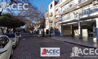Venta -  Cochera - Barrio Echesortu