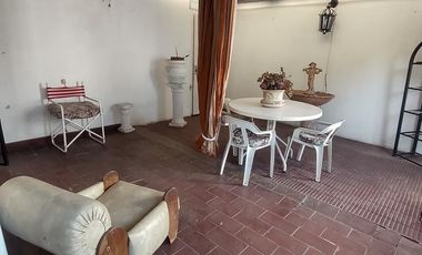 CASA DE 4 AMBIENTES VENTA EN Cabrera  1247 (BANFIELD)