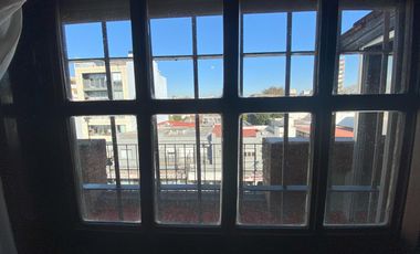 VENTA Duplex 2 ambientes con Terraza propia La Lucila Vte. Lopez