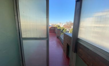 VENTA Duplex 2 ambientes con Terraza propia La Lucila Vte. Lopez