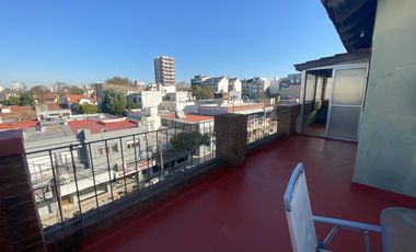 VENTA Duplex 2 ambientes con Terraza propia La Lucila Vte. Lopez