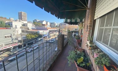 VENTA Duplex 2 ambientes con Terraza propia La Lucila Vte. Lopez