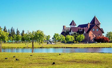 Lote en venta con vista a la laguna - El Principado Canning