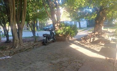 Local en S.Isi.-Lasalle/Rio