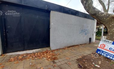 Casa en PB, 3 Amb. con Cochera y Patio (Ideal Mejoras o Uso Comercial)