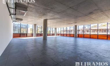 Venta de oficina de 238 m2 en San Isidro