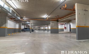 Venta de oficina de 238 m2 en San Isidro