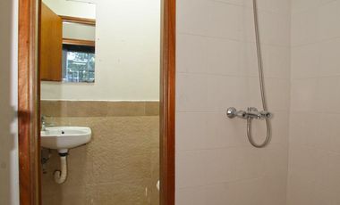 Oficinas en alquiler en Beccar - Centro Uruguay Norte - En Planta Baja con 5 cocheras