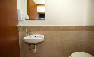 Oficinas en alquiler en Beccar - Centro Uruguay Norte - En Planta Baja con 5 cocheras