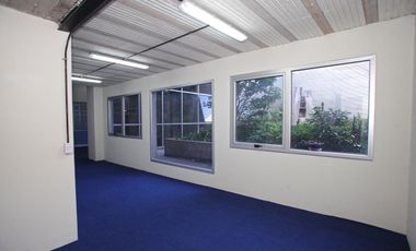 Oficinas en alquiler en Beccar - Centro Uruguay Norte - En Planta Baja con 5 cocheras