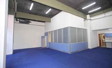 Oficinas en alquiler en Beccar - Centro Uruguay Norte - En Planta Baja con 5 cocheras