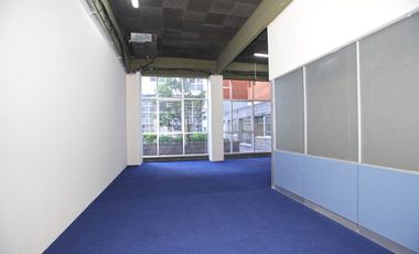 Oficinas en alquiler en Beccar - Centro Uruguay Norte - En Planta Baja con 5 cocheras