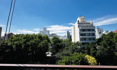 Departamento 1 dormitorio con balcón al frente