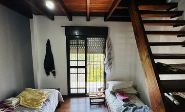 Departamento 1 dormitorio con balcón al frente