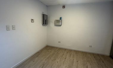 ALQUILER DE EDIFICIO COMERCIAL EN BLOCK DE 926 M2 EN  MONSERRAT